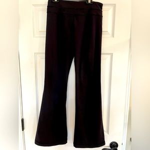 Women’s Lululemon athletic pants Sz. 6 black flare leg